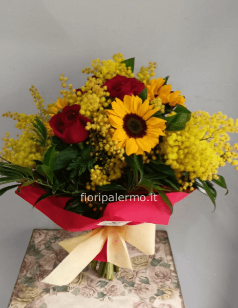Rose rosse ,mimosa e girasoli